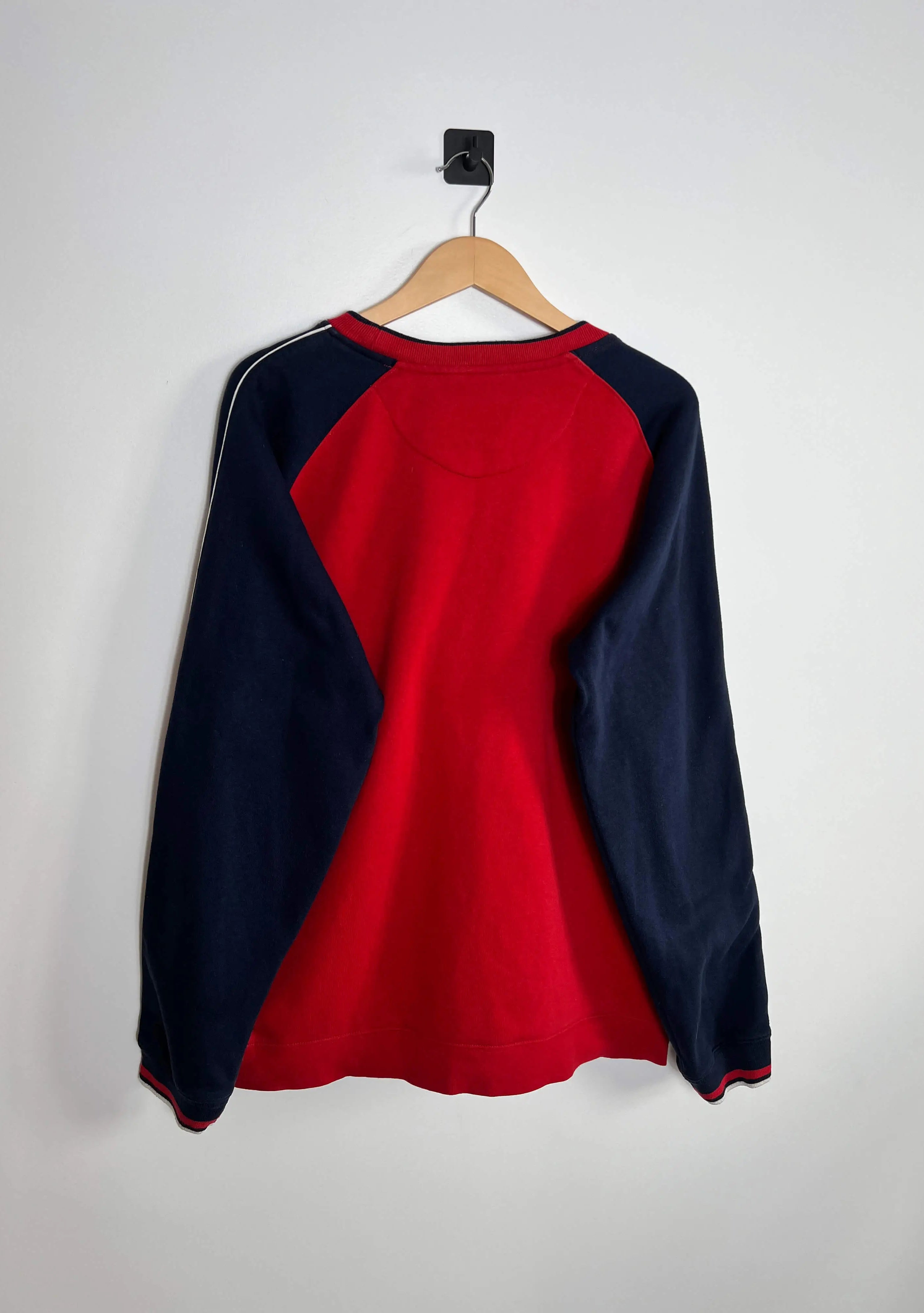 2000s Nike Sweatshirt Vintage Rouge vue de dos