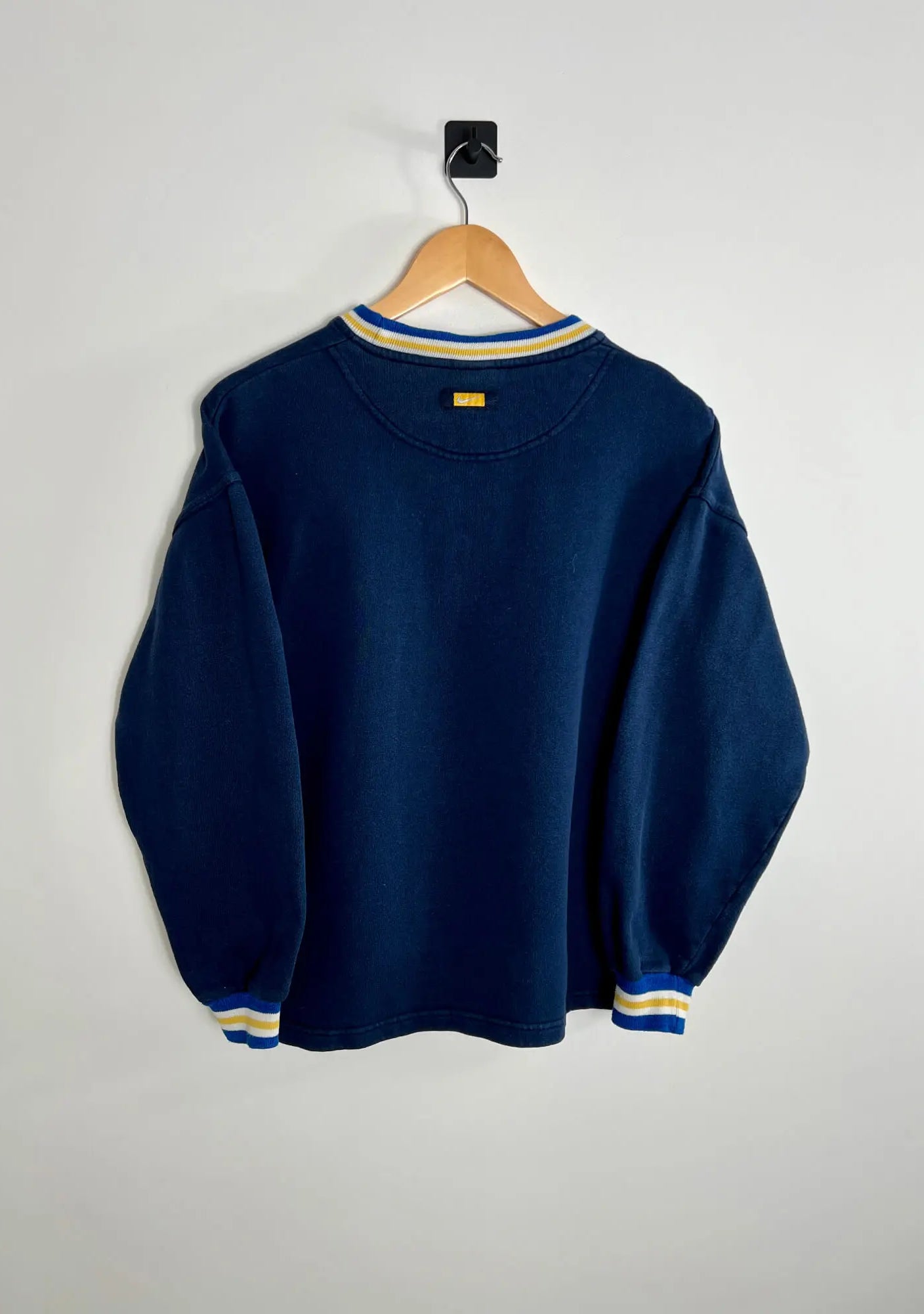90's Vintage Nike Sweatshirt Big Swoosh Bleu vue de dos