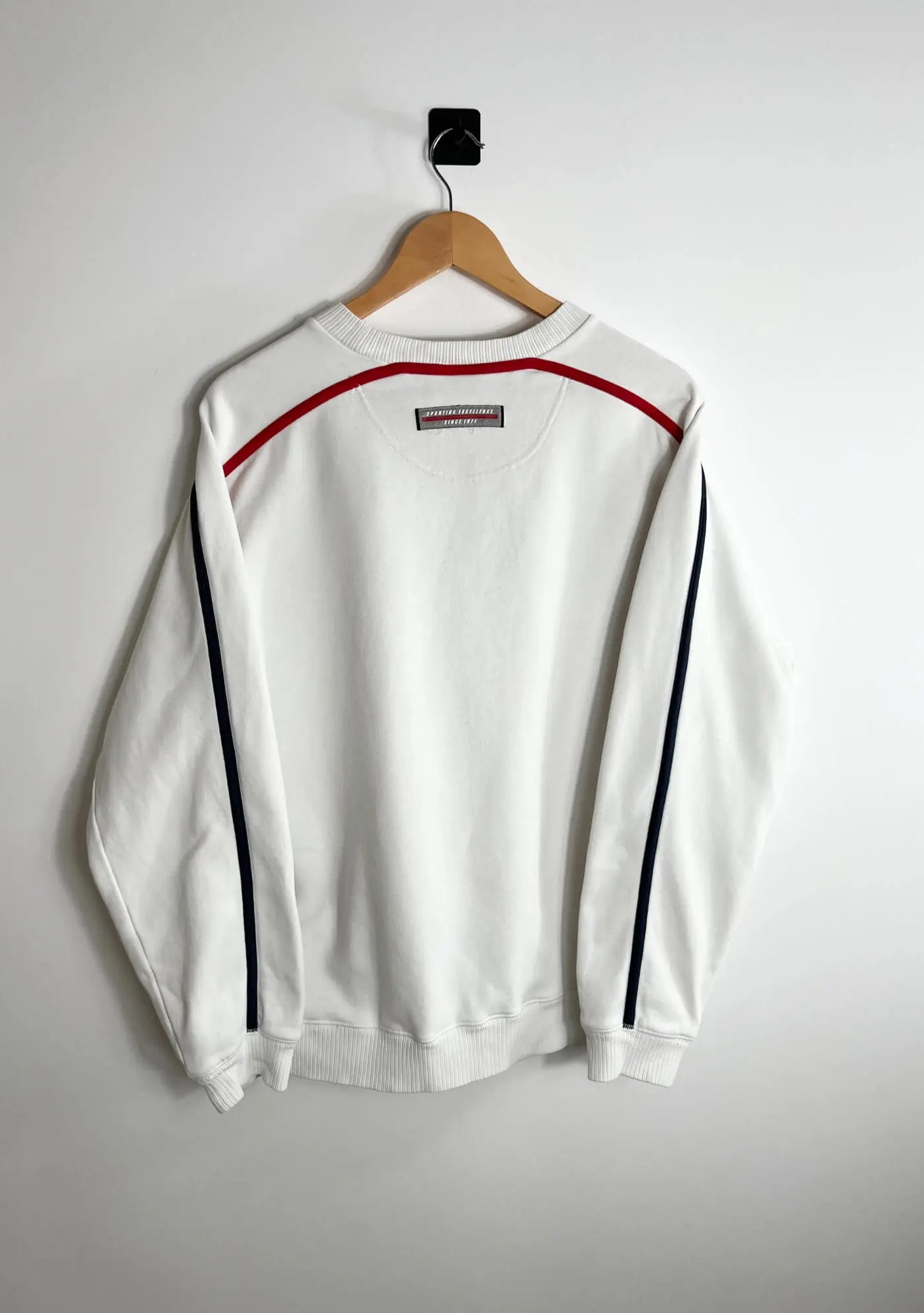 Ancien Pull Nike Vintage Blanc 2000s vue de dos