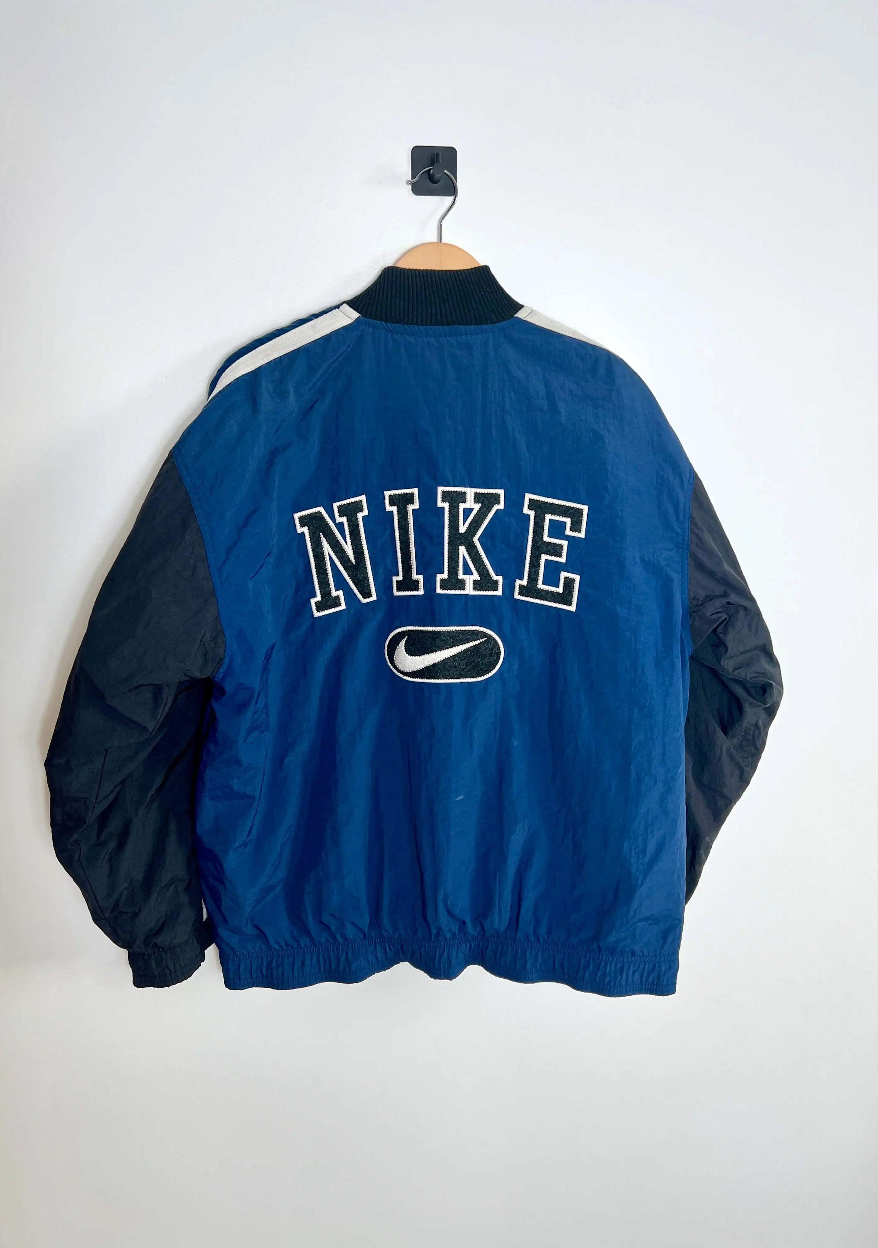 Bomber Nike Vintage 90's vue de dos