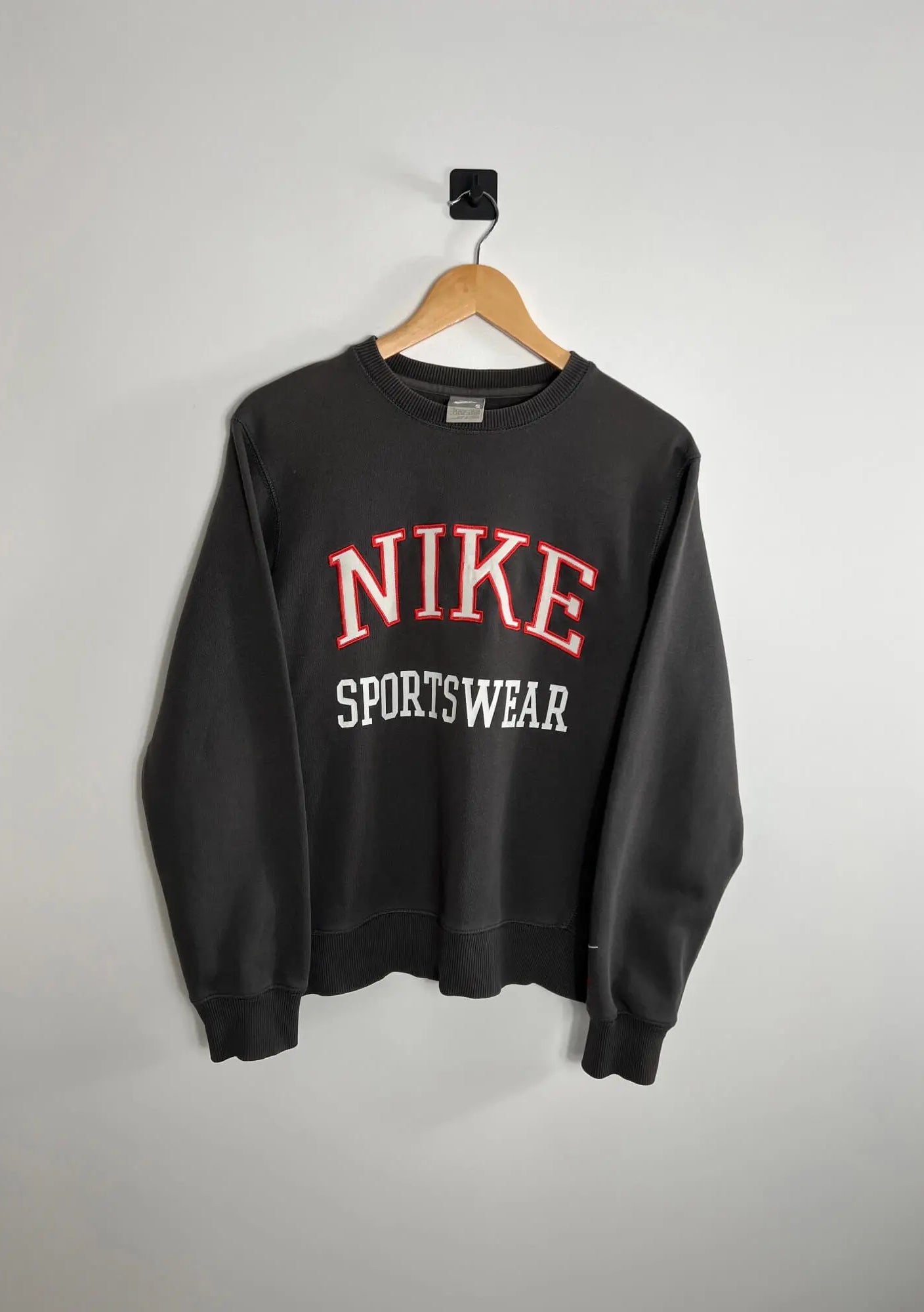 Crewneck Nike Vintage 2000s Noir vue de face