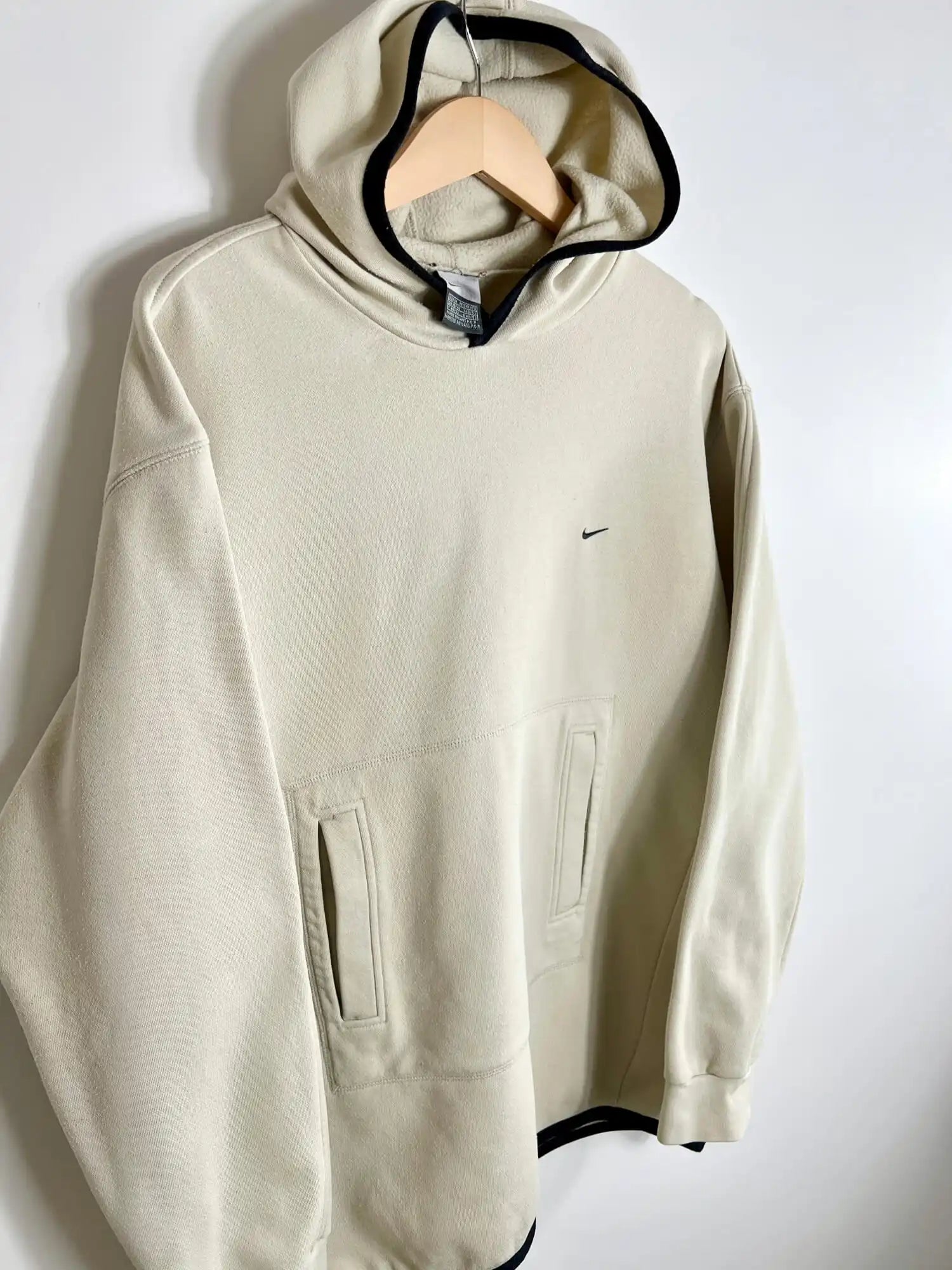 Hoodie Vintage Nike Crème 2000s vue de coter