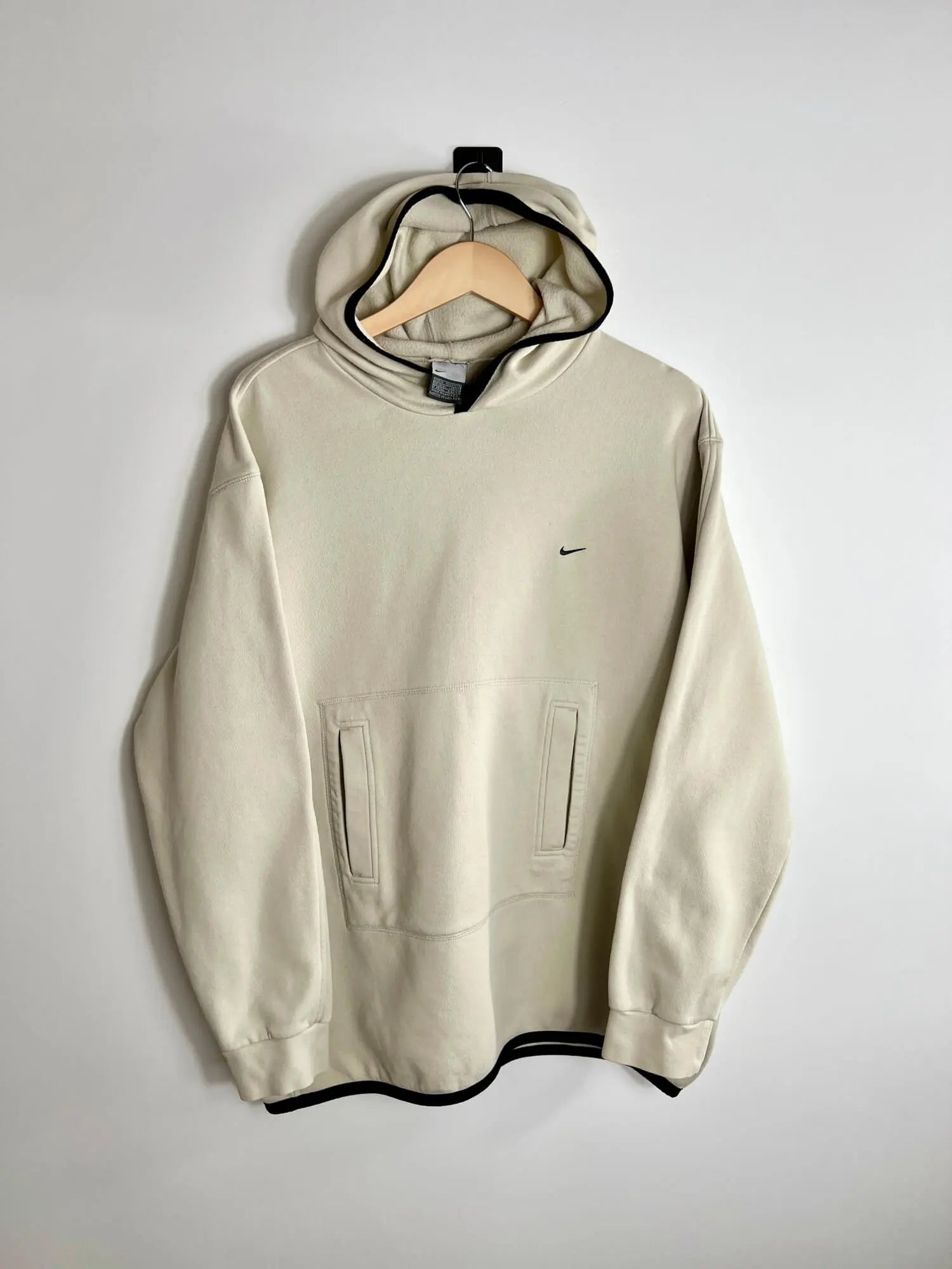 Hoodie Vintage Nike Crème 2000s vue de face