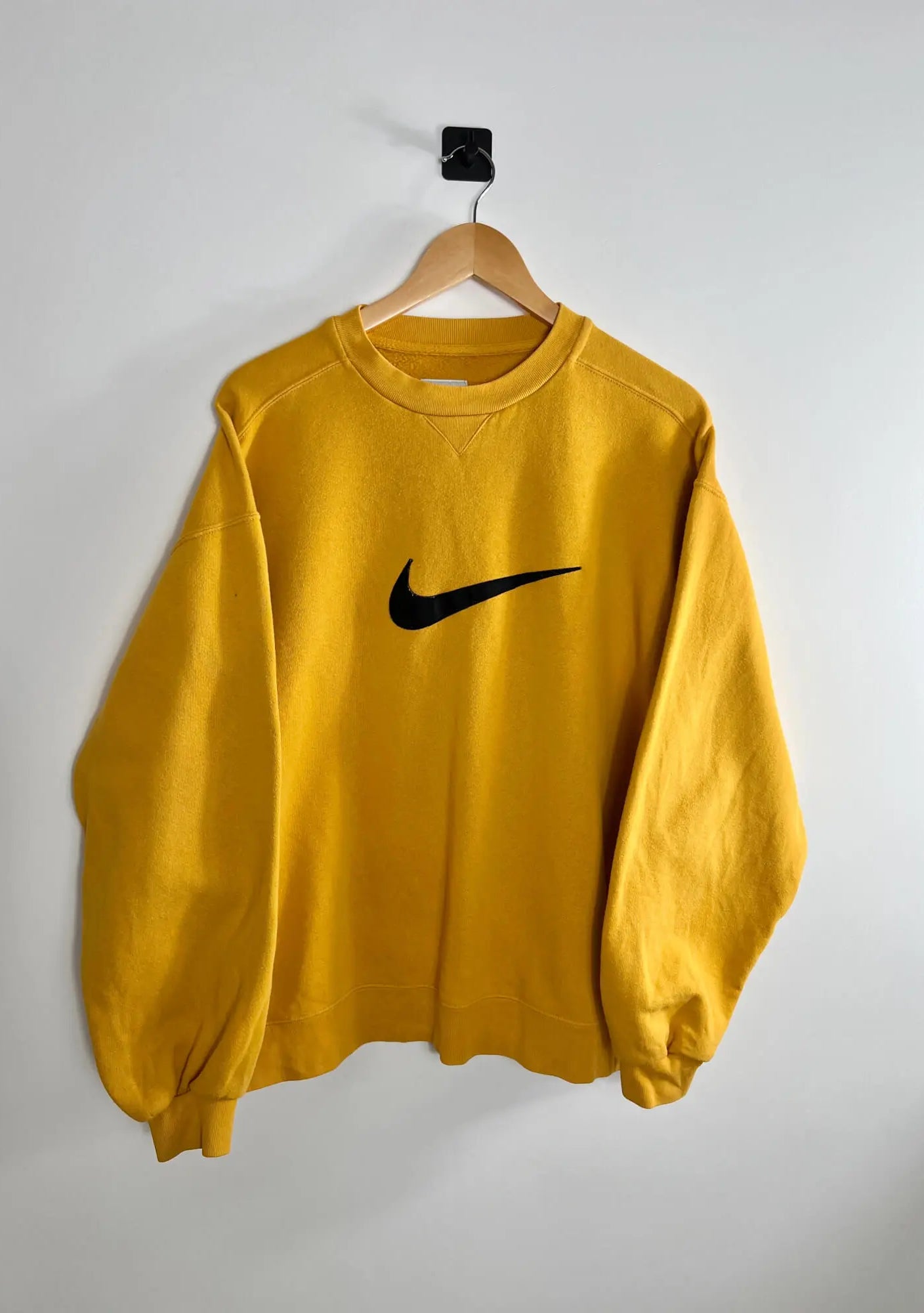 Sweat Nike Vintage Homme Jaune Moutarde vue de face