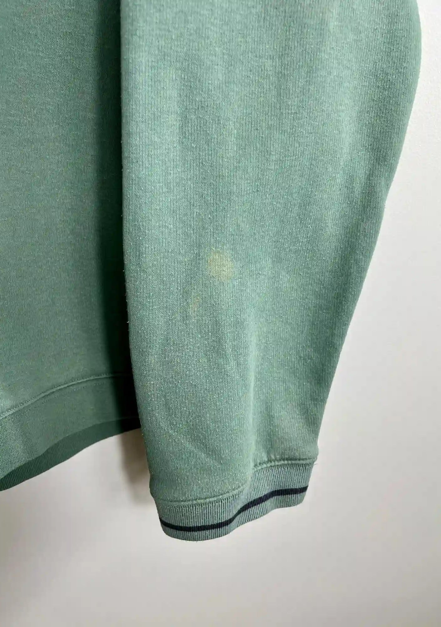 Nike Vintage Sweat Homme Vert 2000s vue de la manche