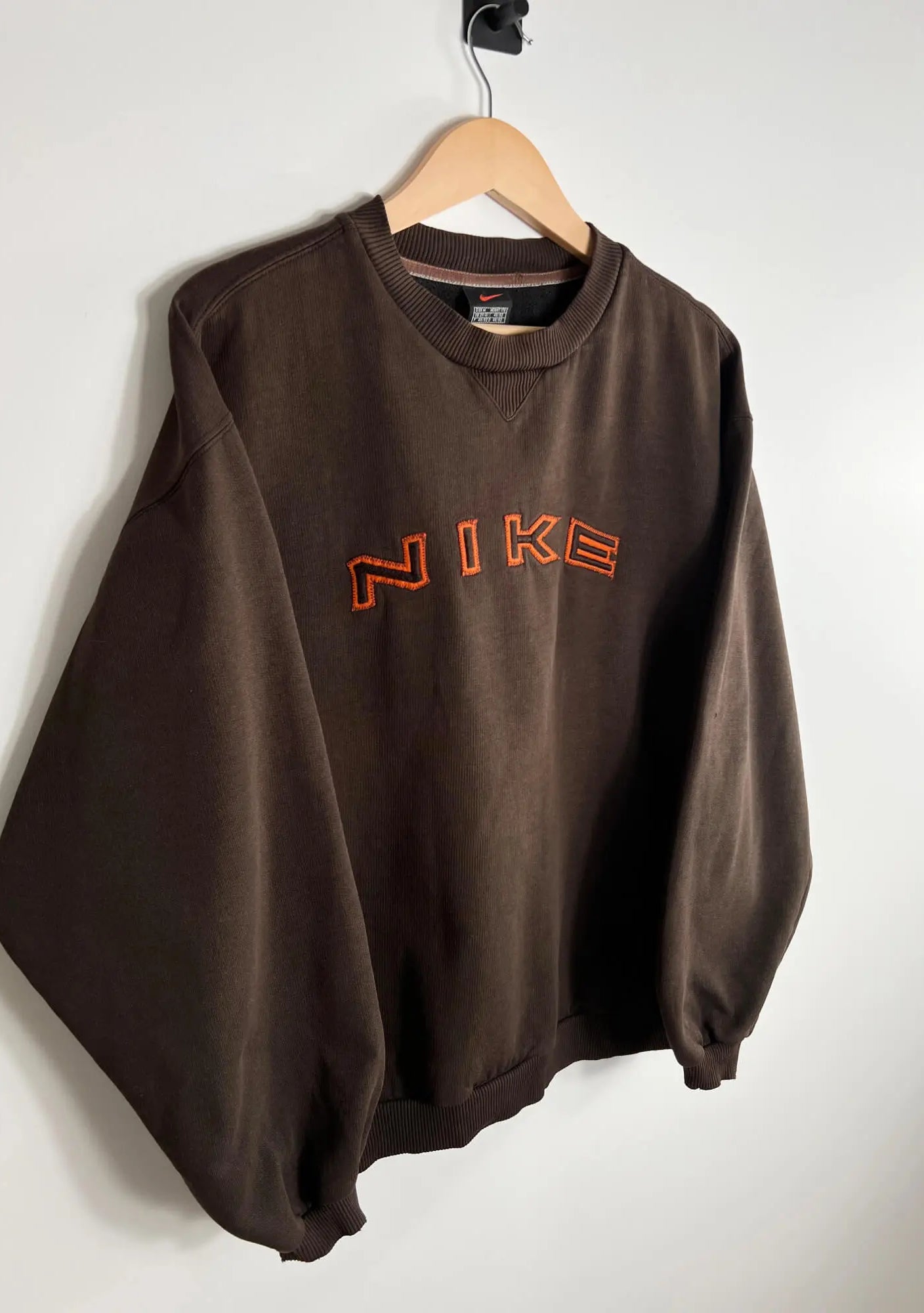 Pull Nike Brodé Marron Oversize vue de coter