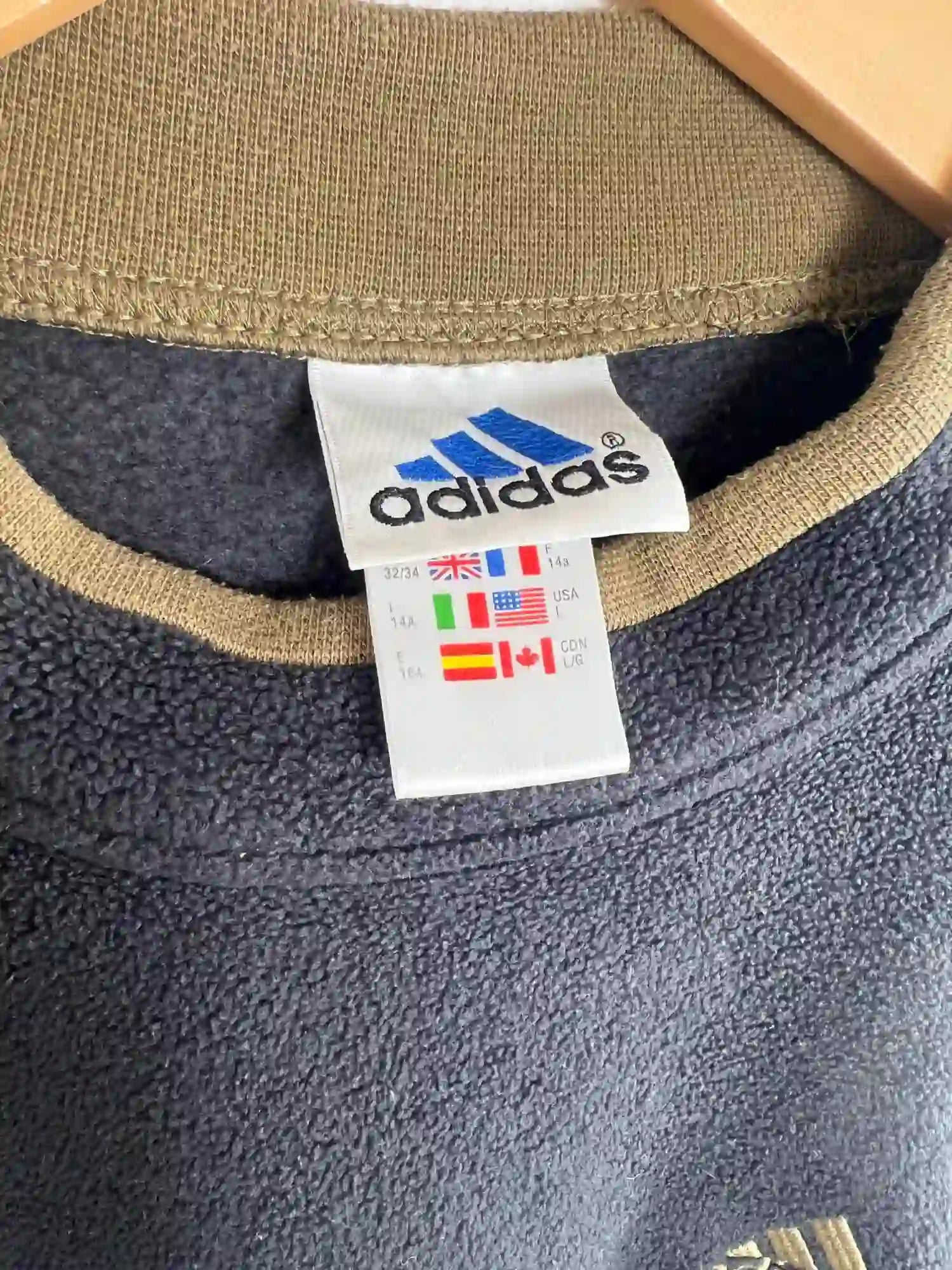 Pull Polaire Adidas vue etiquette