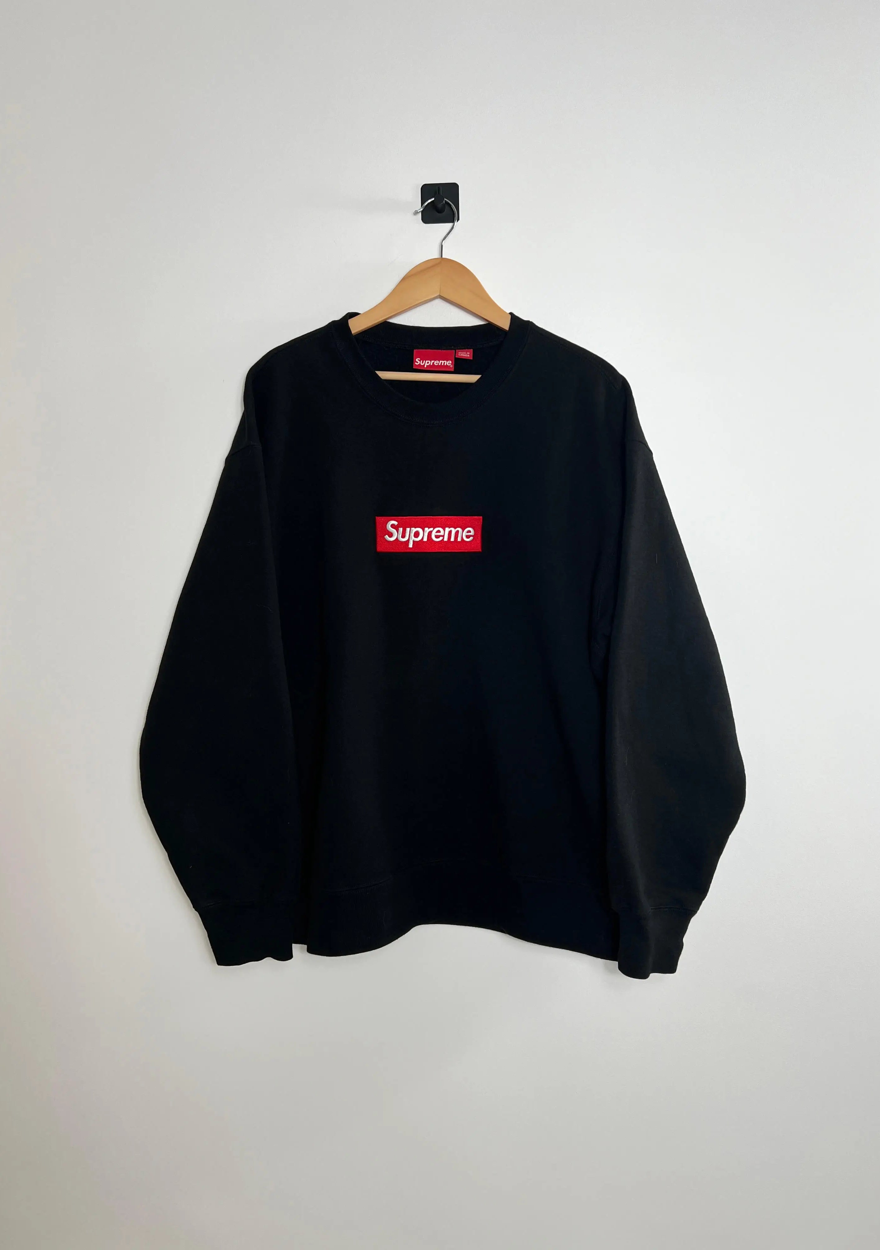 Supreme Box Logo Crewneck Noir FW22 vue de face