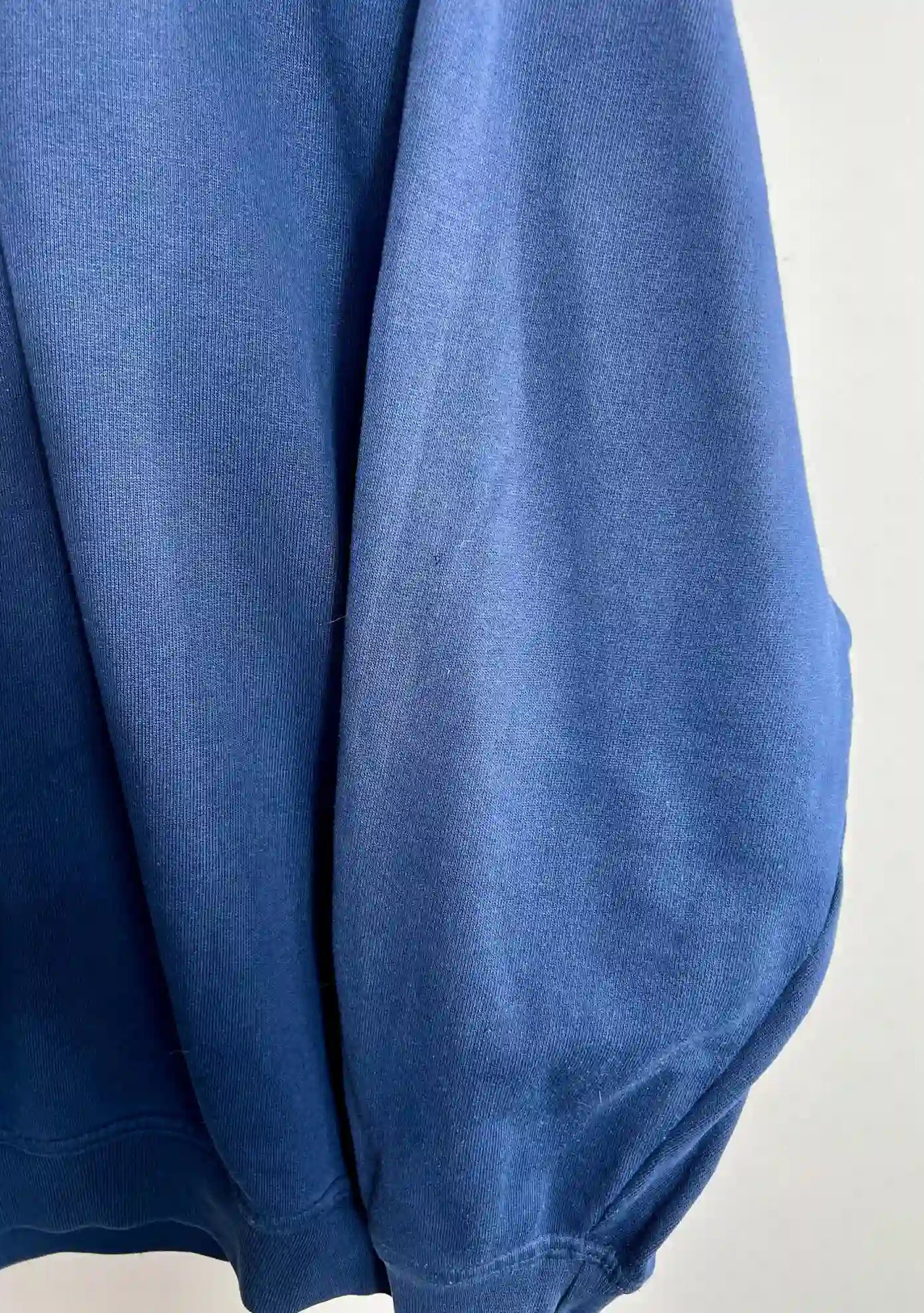 Sweat Adidas Vintage 90's Bleu Marine vue de la manche