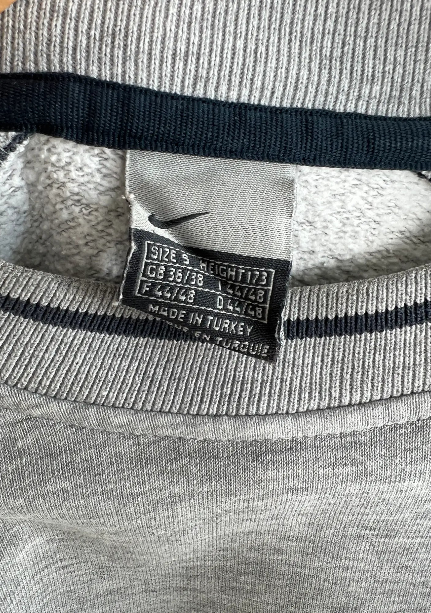 Sweat Nike Vintage 90s Oversize gris vue de etiquette