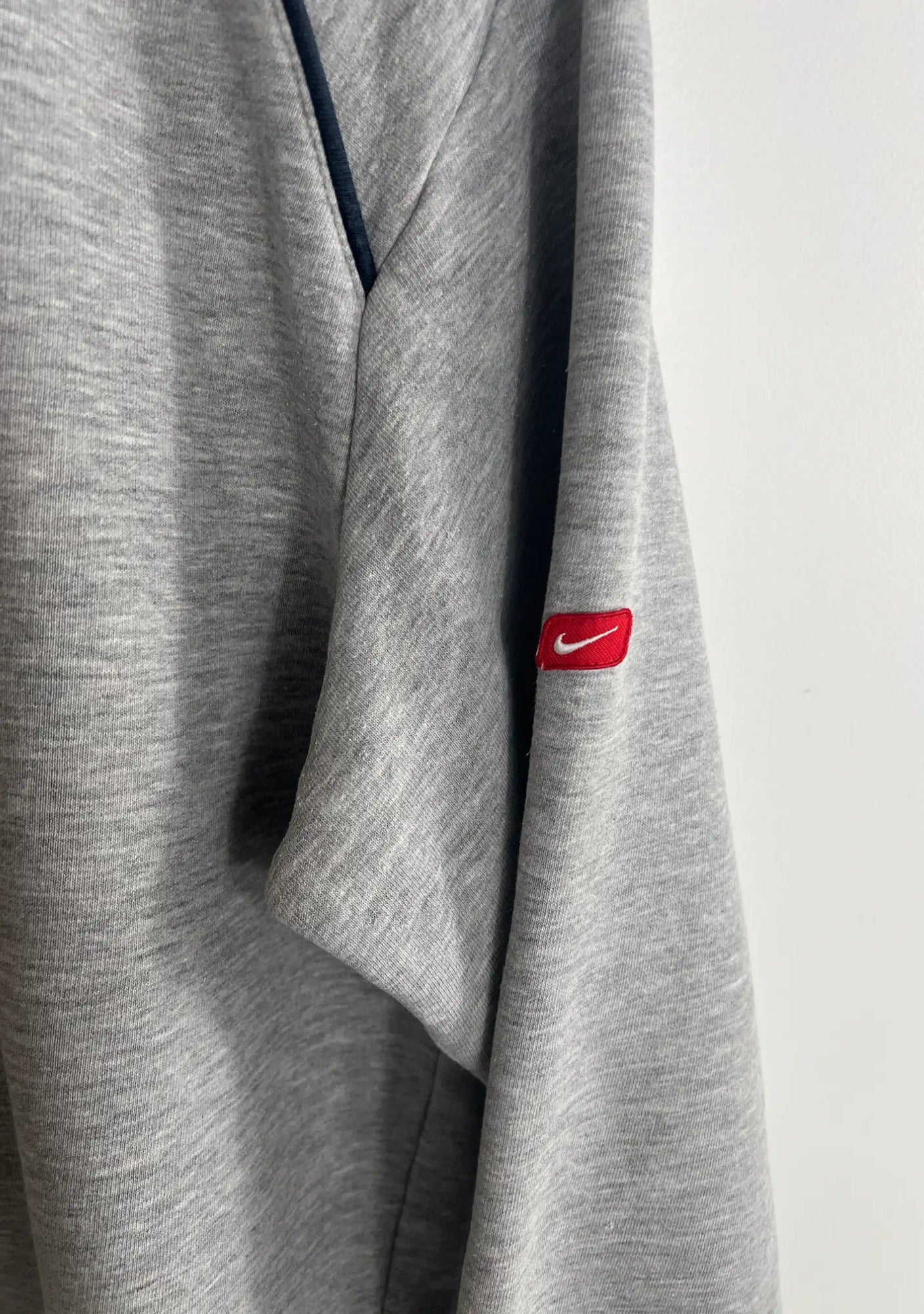 Sweat Nike Vintage 90s Oversize gris vue du nike