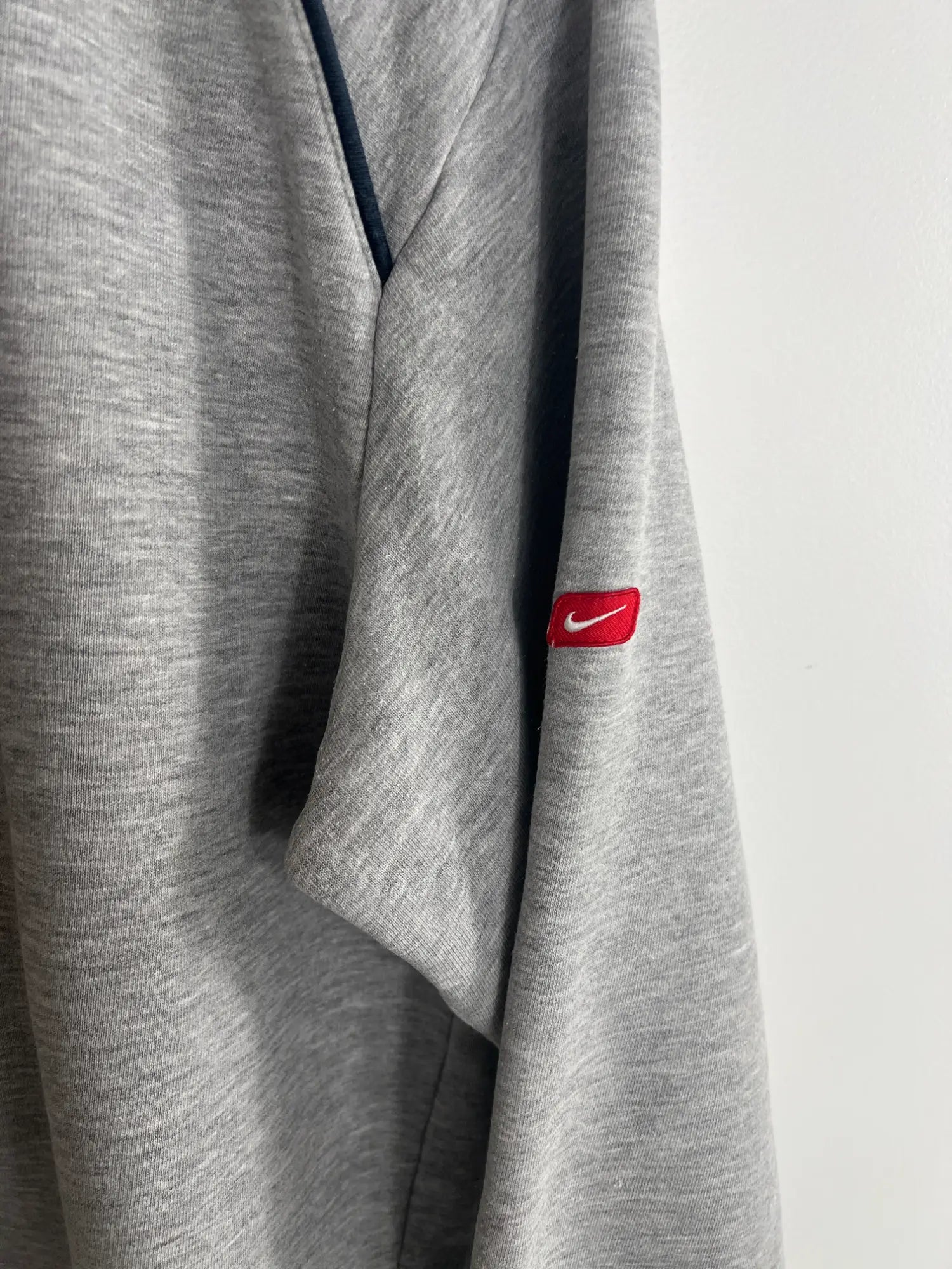 Sweat Nike Vintage 90s Oversize gris vue du nike