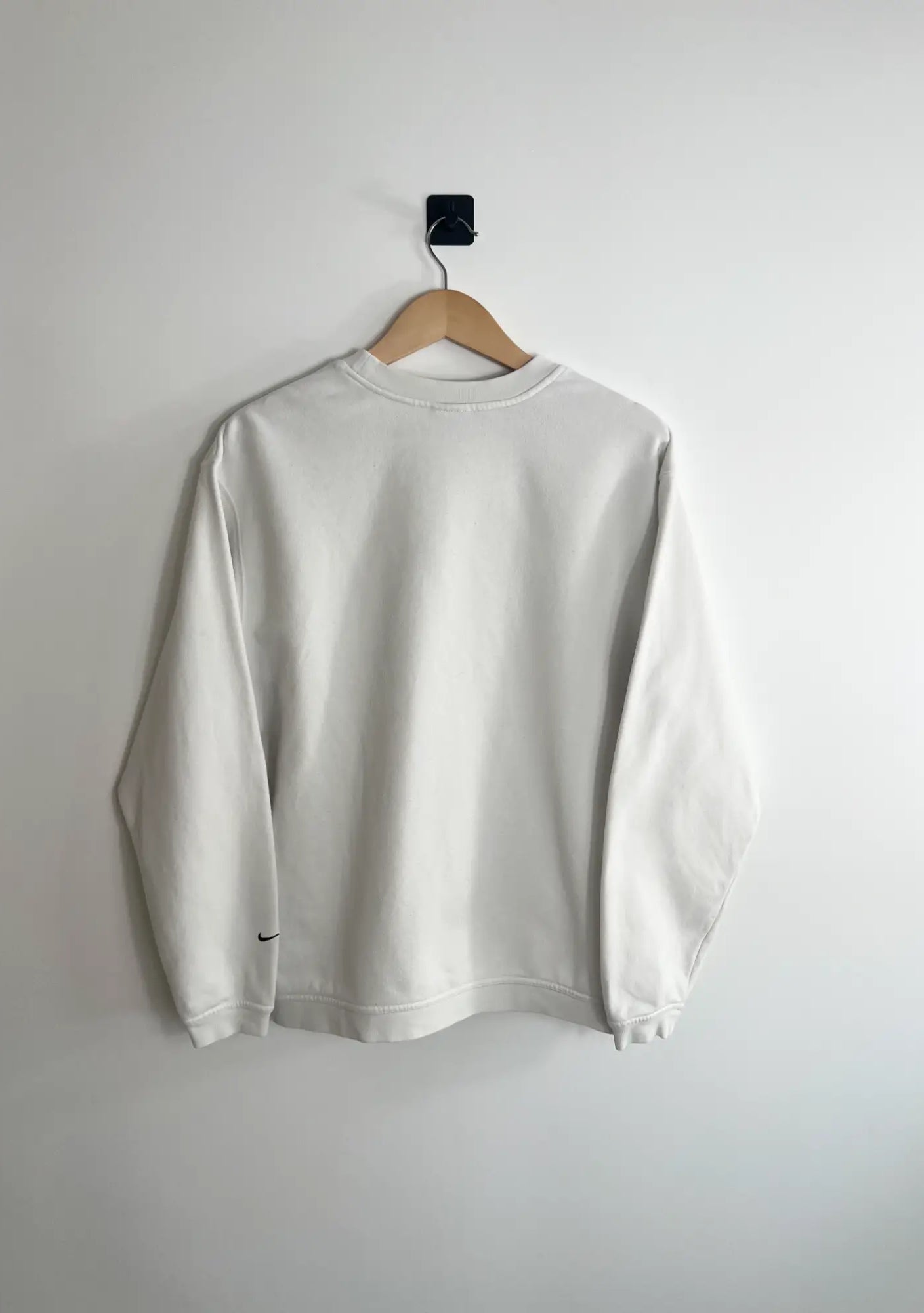 Sweat Nike Vintage 90s blanc vue de dos