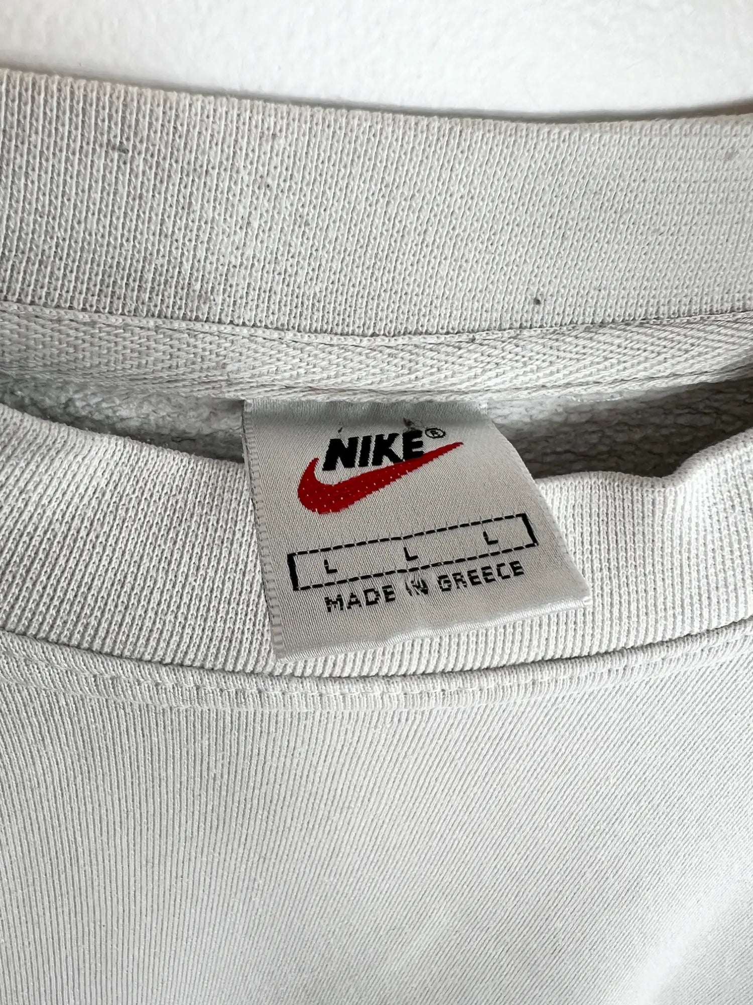 Sweat Nike Vintage 90s blanc vue de etiquette