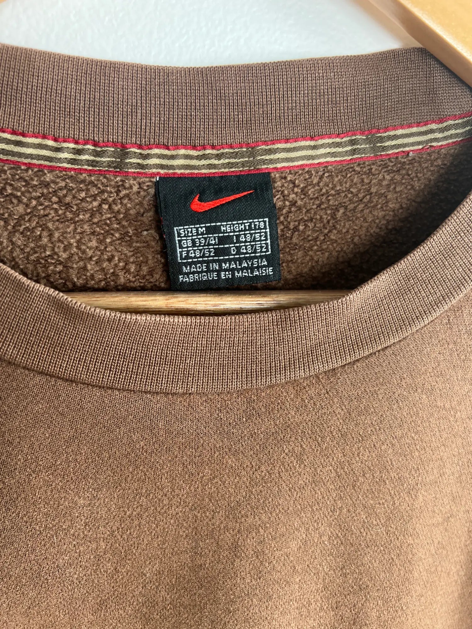 Sweat Nike Vintage 90s vue de etiquette