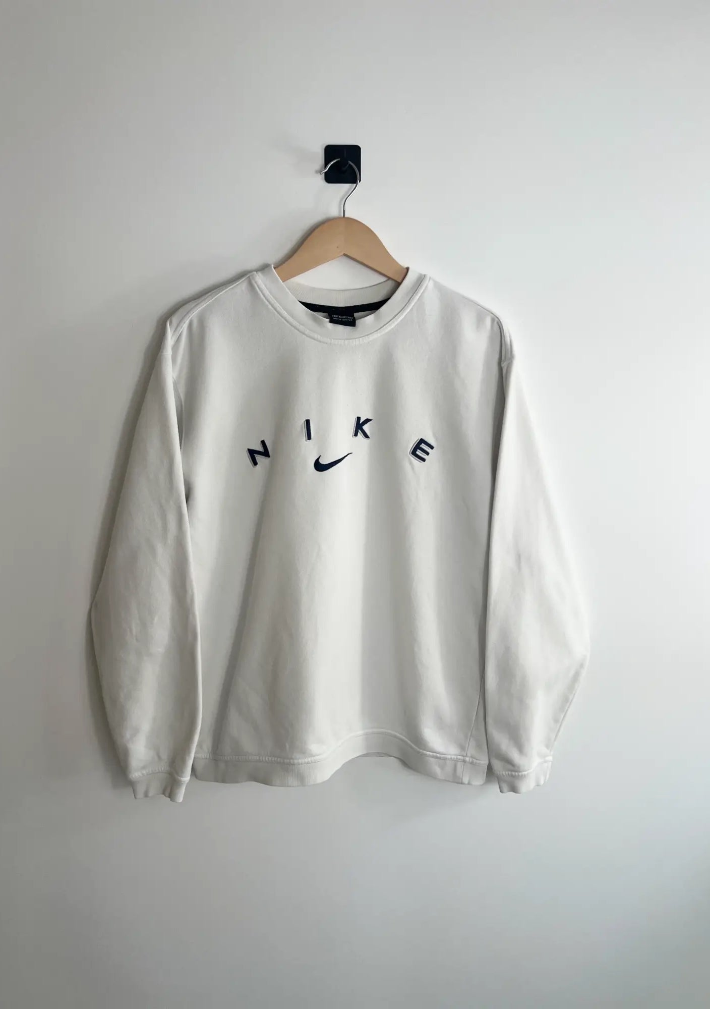 Sweat Nike Vintage 90s blanc vue de face