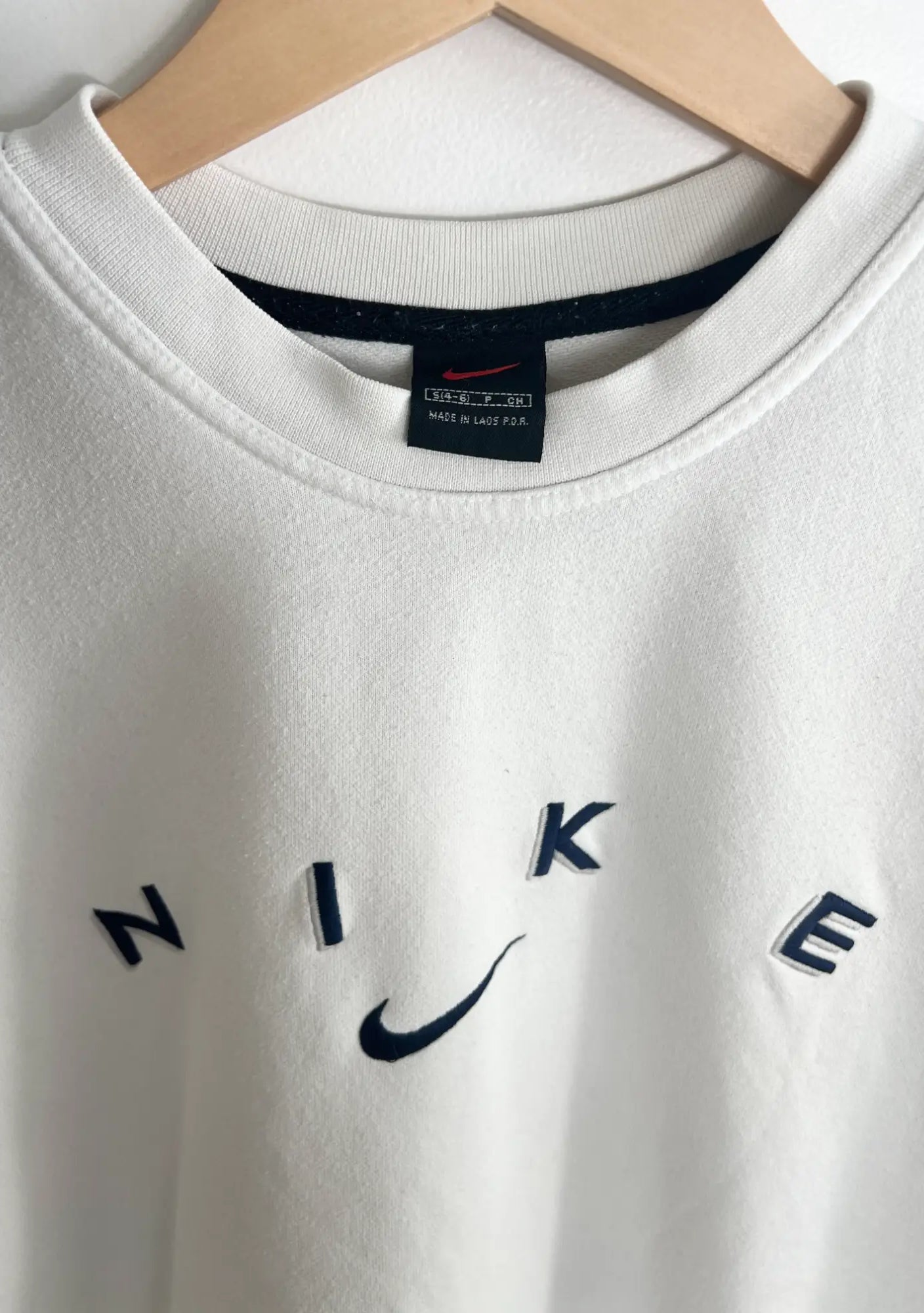 Sweat Nike Vintage 90s blanc vue de etiquette