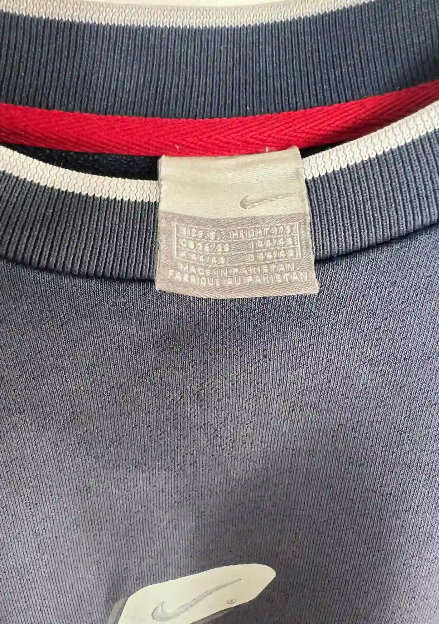 Vintage Jumpers Nike 2000s Bleu Marine vue etiquette