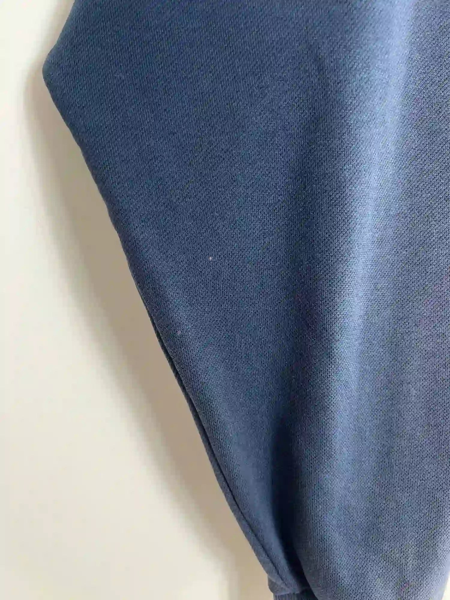 Vintage Jumpers Nike 2000s Bleu Marine vue de la manche