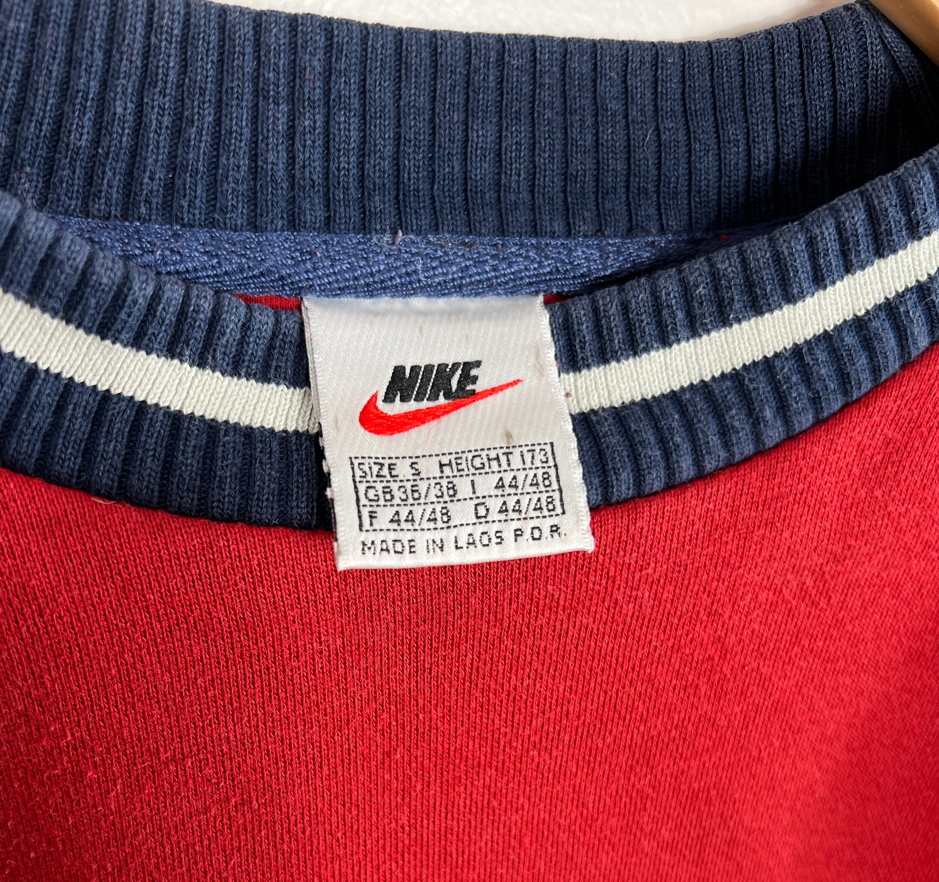 Vintage Nike 90s Sweatshirt Rouge et Bleu vue etiquette Nike
