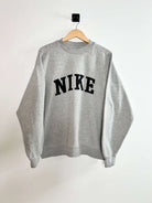 90s Nike Sweater Gris vue de face