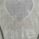 Sweatshirt Arte Antwerp noir de face avant avec un zoom sur le logo