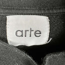 Sweatshirt Arte Antwerp noir vue sur l'étiquette