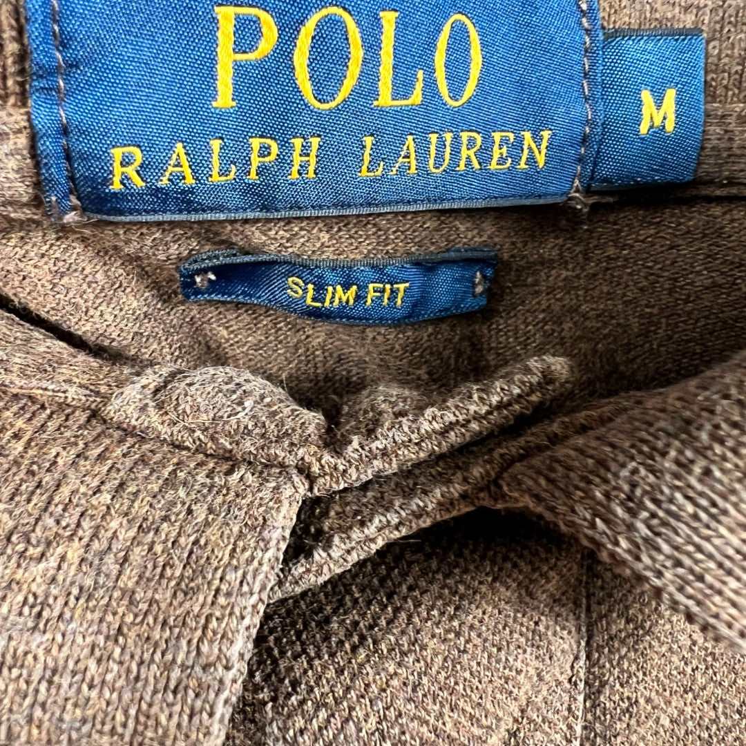 Étiquette du polo Ralph Lauren marron taille M