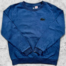 sweatshirt Lacoste bleu marine avec le logo Lacoste brodé vue de face