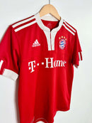 Adidas Maillot Bayern 2009 Domicile vue du logo du bayern Munich