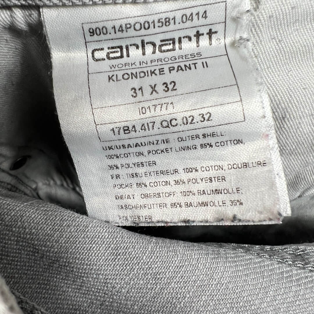 Jean carhartt gris vue de l'étiquette