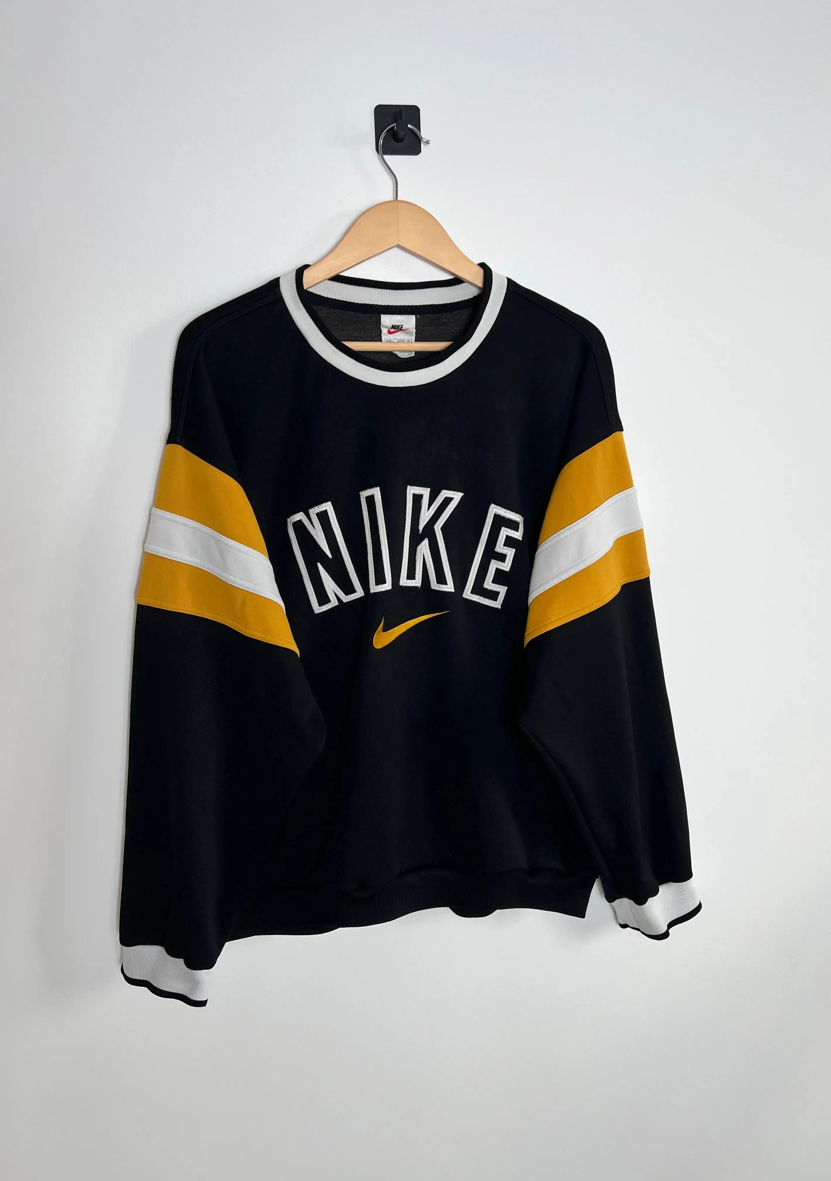 人気ショップ 90's Nike Sweat Noir GOODSapes – Sport Vintage Nike - トップス