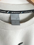 Sweat Nike Vintage 00s blanc et logo noir vue de etiquette