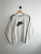 Sweat Nike Vintage 00s blanc vue de face