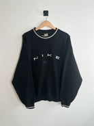 Sweat Nike Vintage 90s noir nike brode blanc vue de face