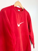 Sweatshirt Nike Annee 2000 Rouge Swoosh Brodé vue du logo