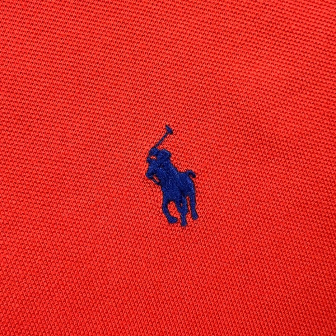 Détail du logo brodé en bleu marine sur le zip à capuche Ralph Lauren